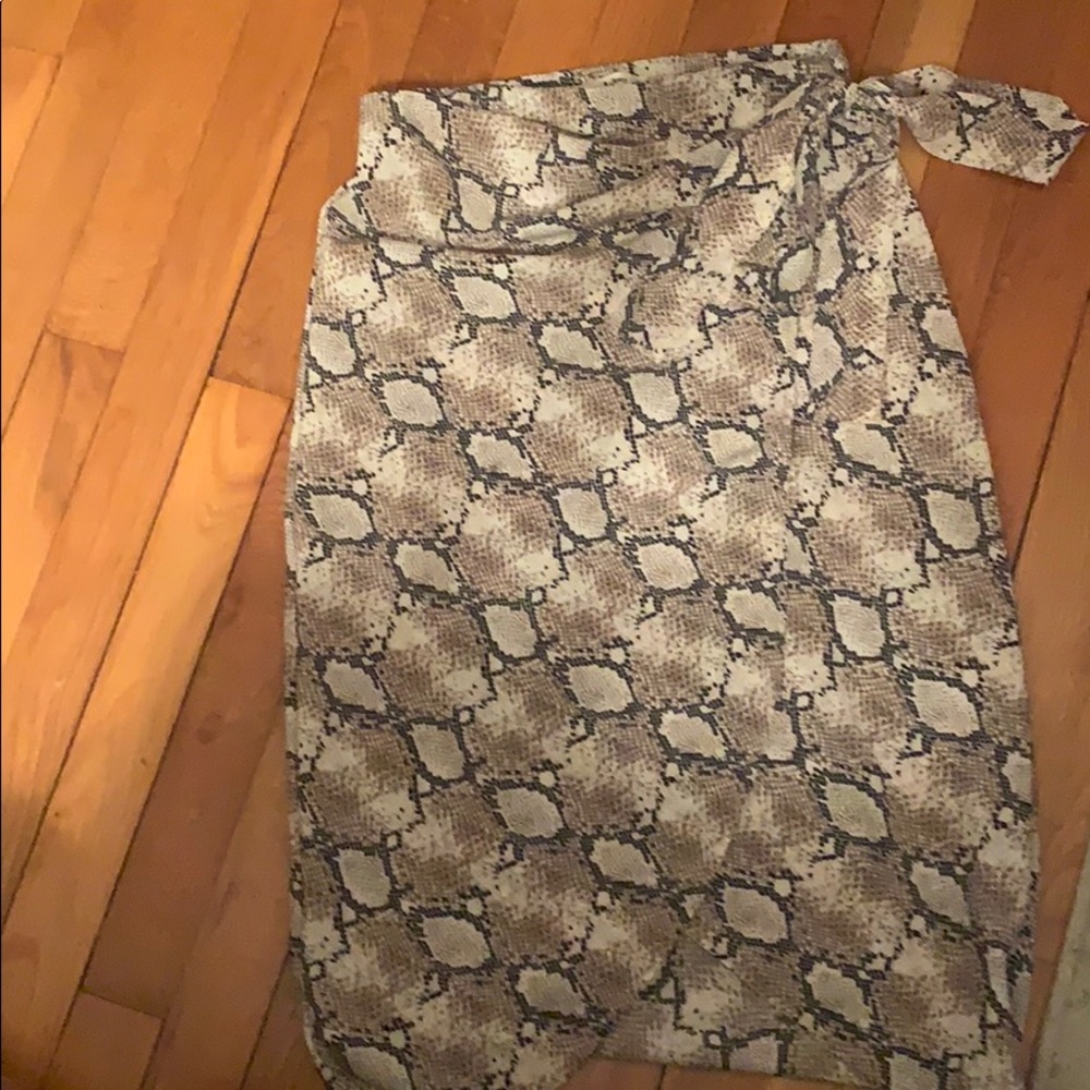 Wrap around skirt